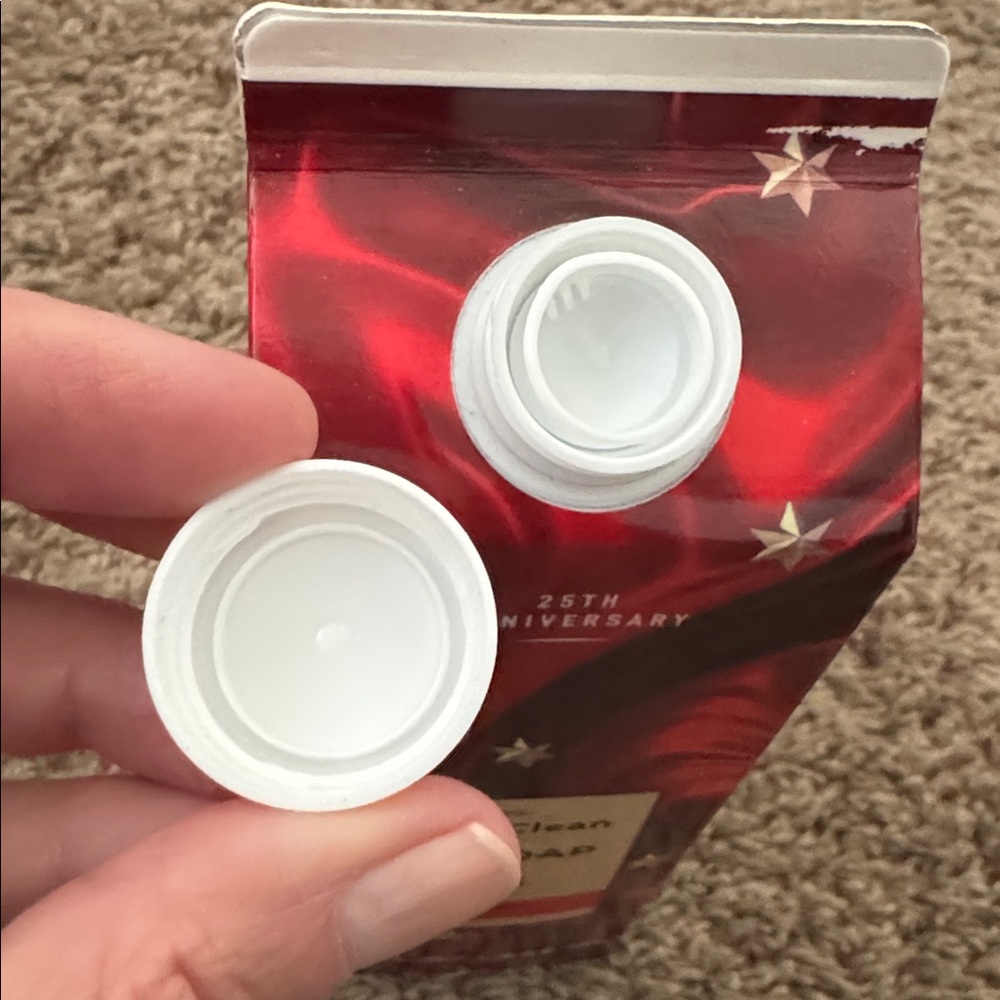 Bath & Body Works Gentle & Clean Foaming Hand Soap Refill WINTER CANDY APPLE - Picture 5 of 5